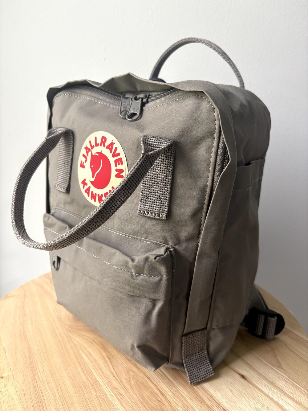 Fjallraven Kånken Mini Backpack Grey/Fog Water Resistant Daypack NWOT